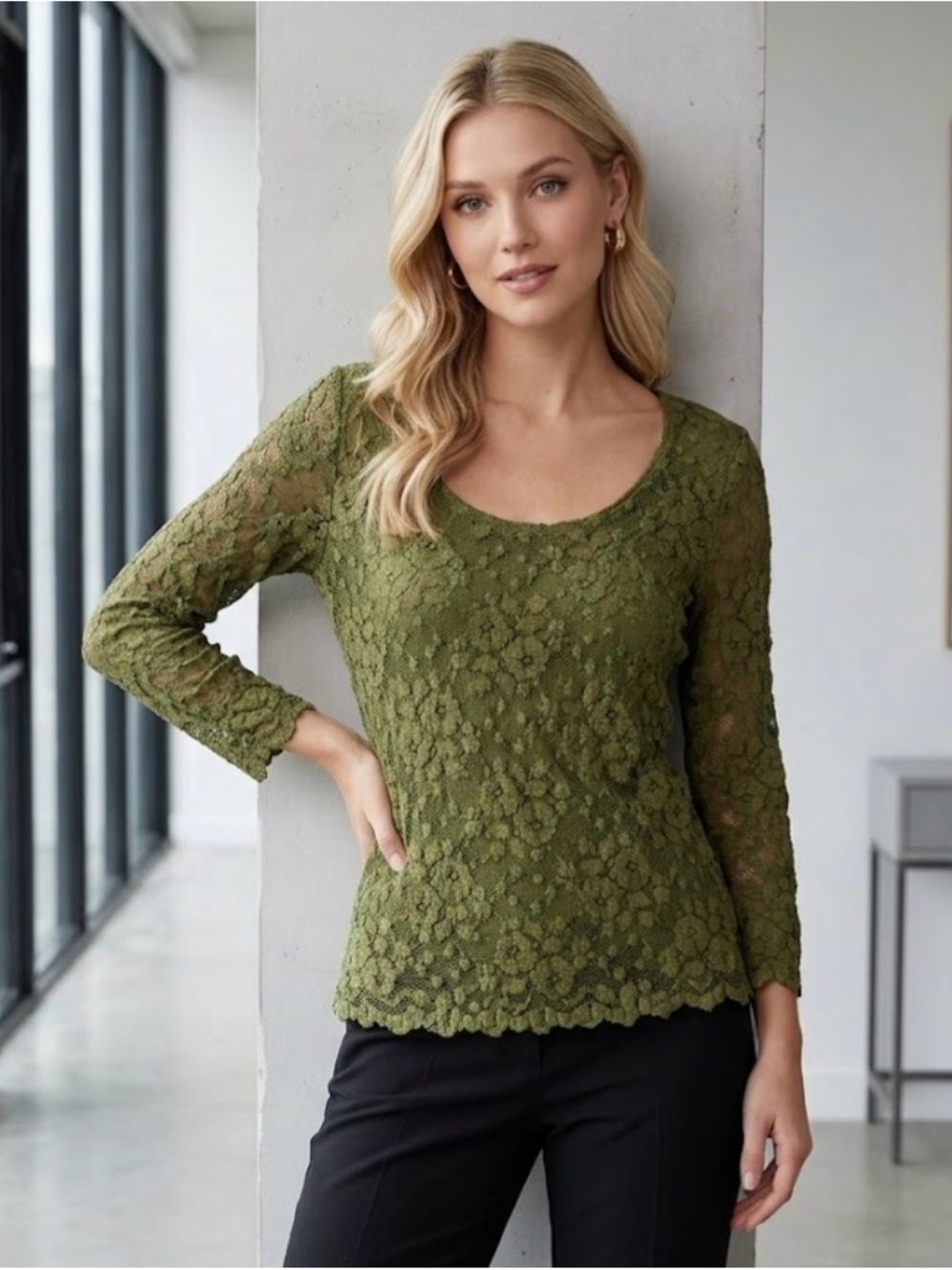 🔴 Olive Lace Scoop Neck Long Sleeve Top